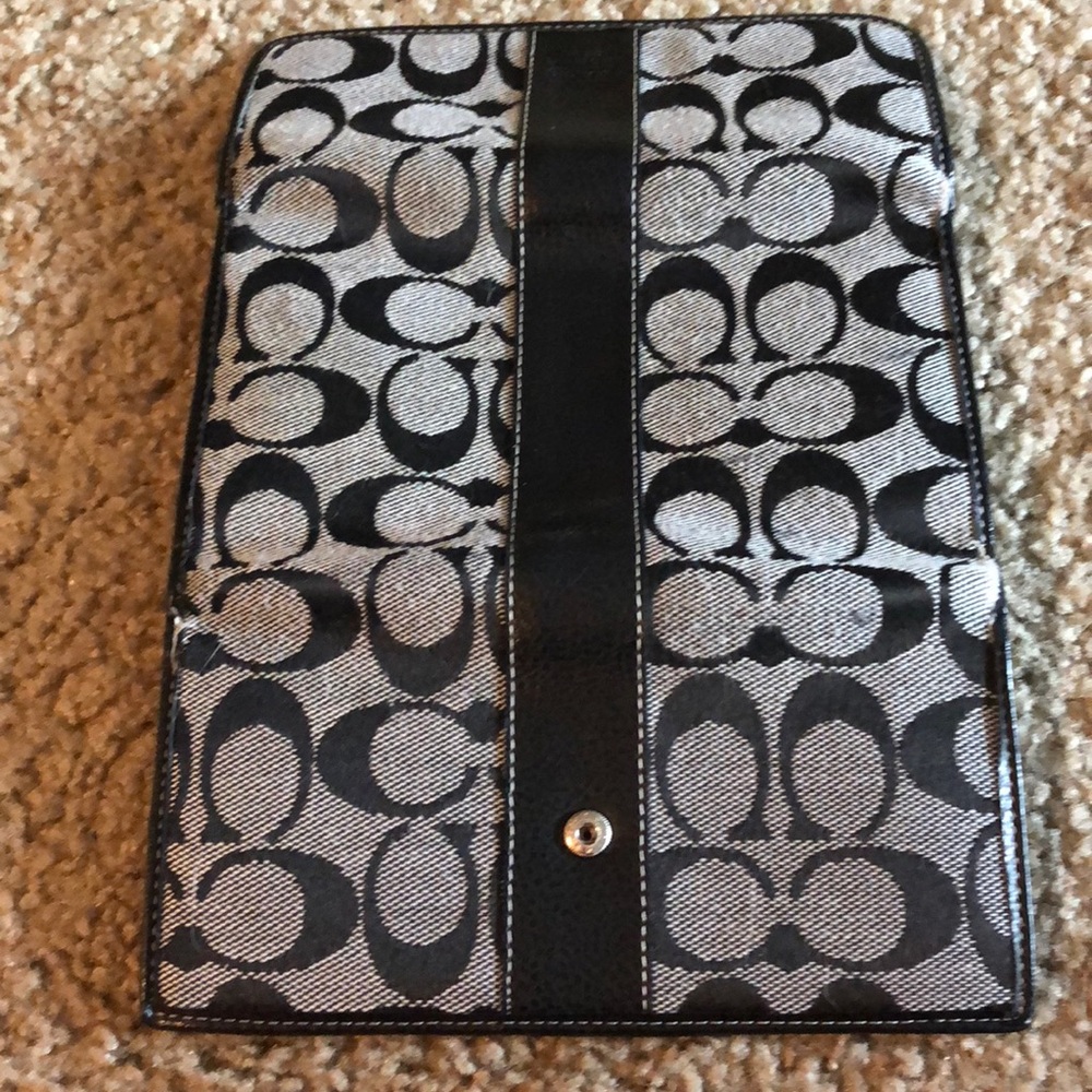 Coach Clutch Wallet - Great Shape - Picture 4 of 4